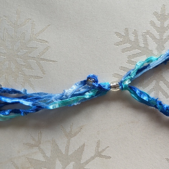 Blue glass Heart Necklace - Picture 7 of 9